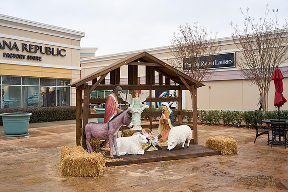 Outlets-xmas-(11-11-23)-0001