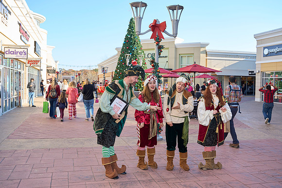 Outlets-(11-19-23)-0103