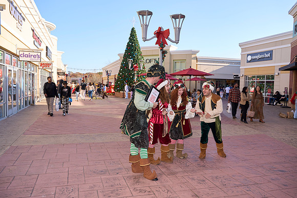 Outlets-(11-19-23)-0110