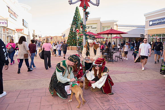 Outlets-(11-19-23)-0125